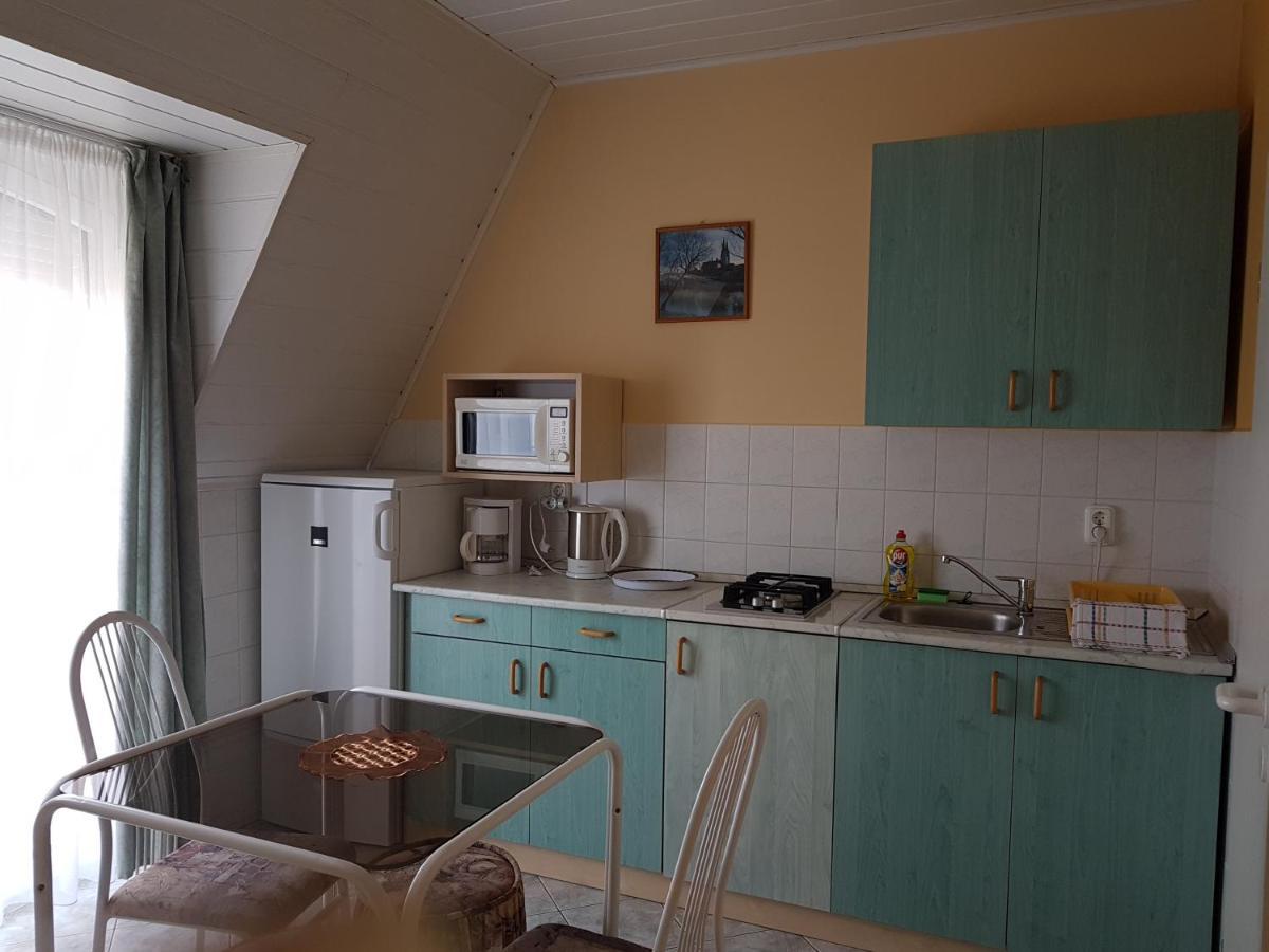 Richie Ii. Apartman Appartamento Siófok Esterno foto