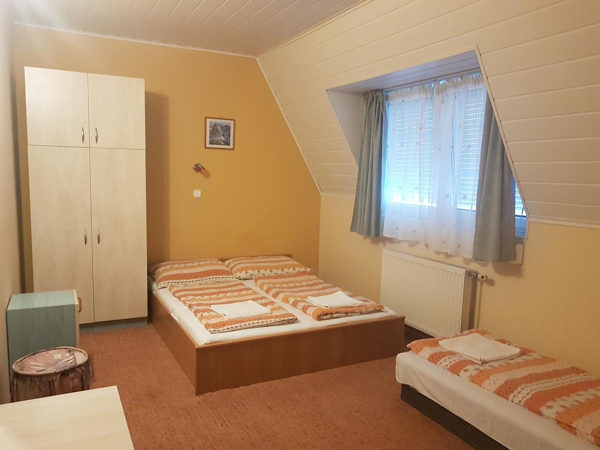 Richie Ii. Apartman Appartamento Siófok Esterno foto