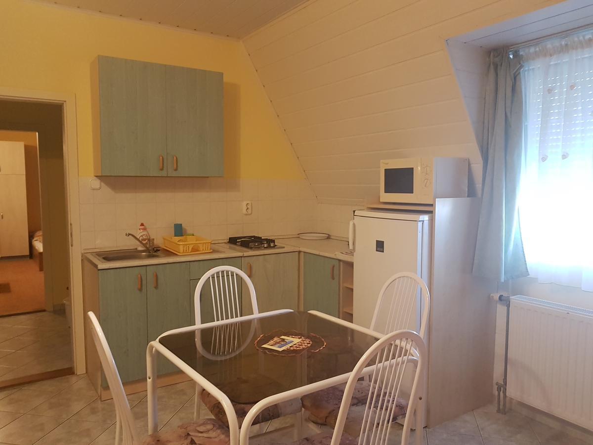 Richie Ii. Apartman Appartamento Siófok Esterno foto